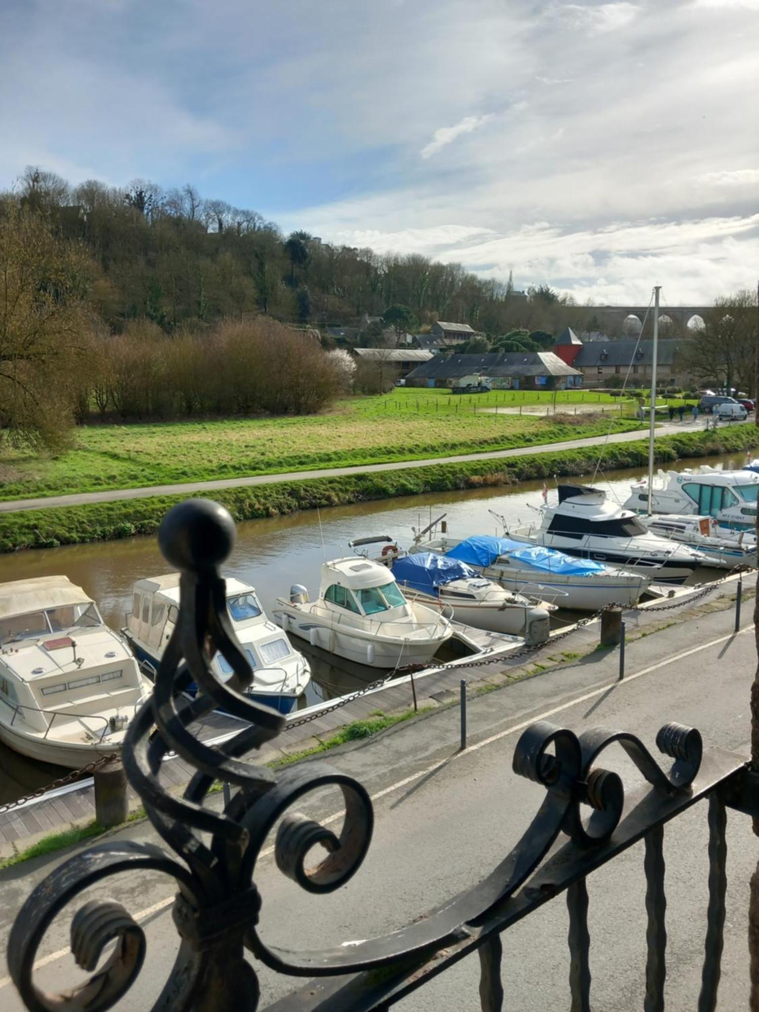 Ferienwohnung Balade Sur Le Port Dinan Exterior foto